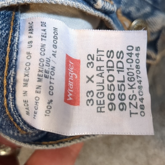 Men's Wrangler distressed regular fit blue jeans size 32X32 - Picture 8 of 12